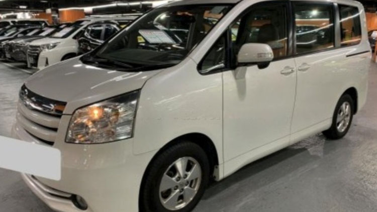 豐田toyota Noah 的搜索車盤 Buycar Hk 香港二手車新車格價錢網